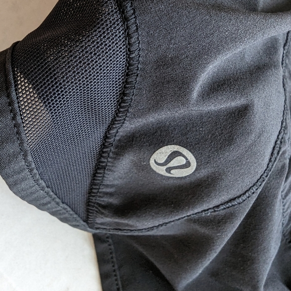 Lululemon short - Picture 5 of 5